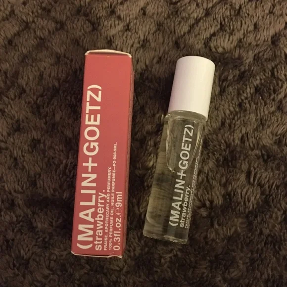 ‼️NIB‼️Malin+Goetz Strawberry Oil - Picture 2 of 8